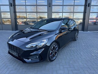 Ford Focus 1.0 Hybride ST-Line / Carplay