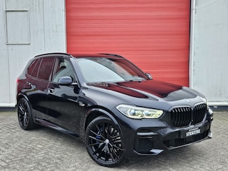 BMW X5 xDrive45e M-sport | Achterasbesturing | Trekhaak | Luchtvering