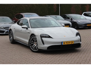 Porsche Taycan Performance 84 kWh / SoH 92% / Panoramadak / Camera / Luchtvering / 20'' / Leder / Stoelverwarming / DAB / ACC