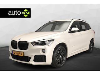 BMW X1 xDrive20i M-Sportpakket / Trekhaak / Panoramadak / LED / Camera / Active Cruise / Head-up / Harman-Kardon / Getint glas