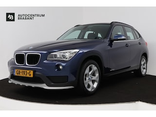 BMW X1 SDrive20i Executive (TREKHAAK, PARKEERSENSOREN, NAVIGATIE)