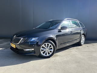 Skoda Octavia 1.5 TSI AUTOMAAT Edition 1e EIGENAAR NL AUTO CAMERA NAVI CRUISE ECC