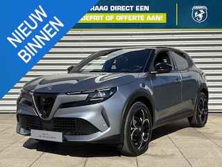 Alfa Romeo Junior 1.2 Turbo Hybrid Ibrida Speciale | Stoelverwarming | navigatie | Schuif kantekdak