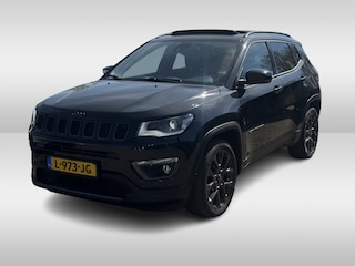 Jeep Compass 1.3T S / NL Auto! / Full option! / Trekhaak / Panoramadak / Camera / Keyless / Leder / 19'' / Alpine Audio / Dodehoek / Stuur+Stoelverwarming / DAB / ACC