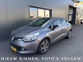 Renault Clio TCe 90 Night&Day / Navigatie / Parkeersensoren achter!
