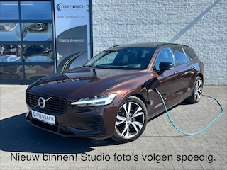 Volvo V60 2.0 T6 Recharge AWD R-Design Plug-in Hybrid | Panorama dak | Zwenkbare trekhaak | Memory |
