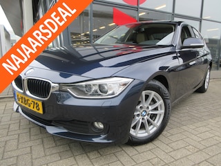 BMW 316i Executive | AUTOMAAT | VIERSEIZOENEN BANDEN | LEDER | NAVIGATIE |