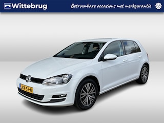 Volkswagen Golf 1.2 TSI Connected Series / Trekhaak / DSG / Navigatie / Stoelverwarming
