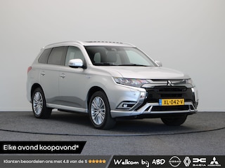 Mitsubishi Outlander 2.4 PHEV Instyle | Leder | Panorama dak | Stoelverwarming |