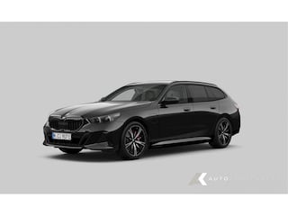 BMW 550e xDrive Touring M Sport Pro | Panorama | Harman/Kardon | Driving Ass. Plus | Trekhaak | Adaptief onderstel Pro | 20' Inch |