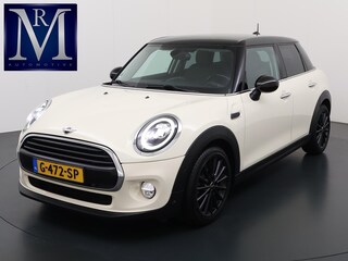 Mini Cooper 1.5 Pepper VAN: 19.400,- VOOR: 17.877,- UW LENTEVOORDEEL: 1.523,- euro SUPER COMPLEET|LED|  STOELVERWARMING| APPLE CARPLAY| PARKEERSENSOREN VOOR + ACHTER| NET ONDERHOUD GEHAD, RIJKLAAR INCL. 12 MND BOVAG GARANTIE|