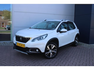 Peugeot 2008 1.2 PureTech Allure TREKHAAK - NAVIGATIE