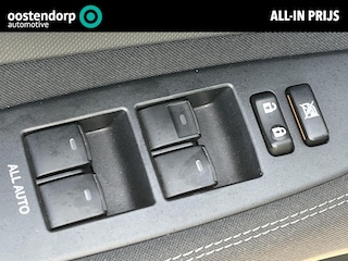 Toyota Auris 1.6 Aspiration | 5 deurs | Trekhaak | Climate control | Cruise control |