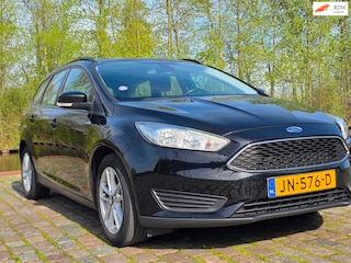Ford Focus Wagon 1.0 Trend 1e eigenaar dealer onderhouden cruis control parkeer sensor airco cv op afs elektrische ramen