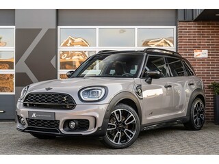 Mini Countryman JCW Cooper SE ALL4 | Panorama | Head-Up | Camera | JCW Sportstoelen | Alcantara | 19' Inch |