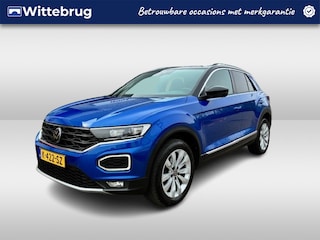 Volkswagen T-Roc 1.5 TSI 150pk DSG Sport / Virtual Cockpit / LED / Navigatie / Camera / Afneembare Trekhaak / 17" LMV