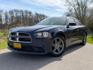 Dodge Charger 3.6L VVT / Automaat / Climate Control / Cruise Control / 18"LM velgen / PDC achter