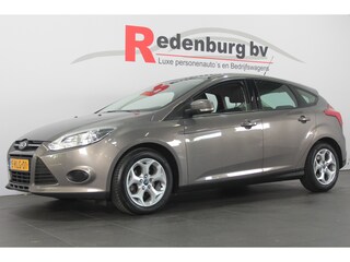 Ford Focus 1.0 EcoBoost Trend - Navi / Bluetooth / Trekhaak