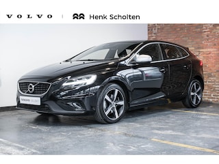Volvo V40 T3 R-Design | Parkeercamera | Navigatie | Parkeersensoren voor + achter | Stoelverwarming | 17'' Lichtmetalen velgen | Dealer onderhouden | Trekhaak | All Season banden |