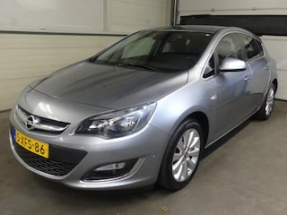 Opel Astra 1.4 Turbo Cosmo - Trekhaak - Cruise Control