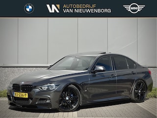 BMW 330e M-Sport High Executive Schuif-/kanteldak | Lederen Sportstoelen | Apple Carplay | Cobra verlagingsveren | 19 inch L.M. | Origin. NL Dealer O.H.