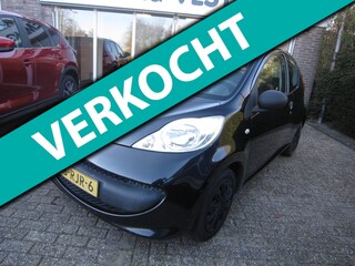 Peugeot 107 1.0-12V XR