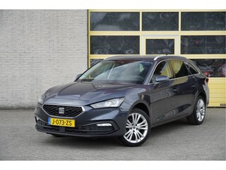 Seat Leon Sportstourer 1.5 TSI 131PK Style Launch Edition BJ2020 Lmv 16" | Led V+A | Pdc | Elek. trekhaak | Achteruitrijcamera | App-Connect | Navi | Virtual cockpit | Climate control | Cruise control | Extra getint glas
