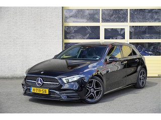 Mercedes-Benz A-klasse 180 Automaat! 5drs Business Solution AMG BJ2020 Lmv 18" | Led V+A | Pdc | Panoramadak | Sideskirts | Achteruitrijcamera | Navi | Virtual cockpit | Dashboard verlichting | Climate control | Cruise control | Sportstoelen | Sportstuur | Verwarmde voorstoelen