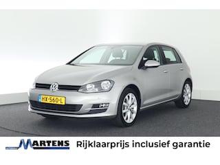 Volkswagen Golf 1.2 TSI 110pk Business Edition Connected Trekhaak Camera Stoelverwarming Navigatie