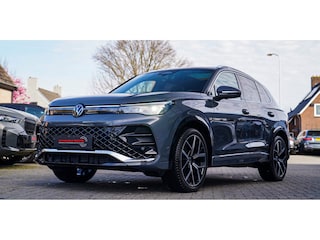 Volkswagen Tiguan 1.5 eTSI R-Line Edition | Head Up Display | 360 | Harman/Kardon | Massage | Stuurwiel Verwarming