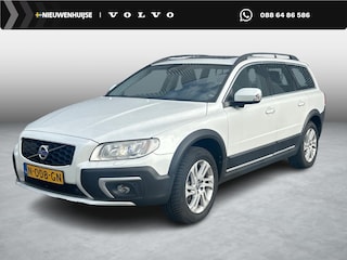 Volvo XC70 2.0 T5 FWD Summum | Trekhaak | Schuifdak | Parkeersensoren | BLIS | Cruise Control Adaptief | Lederen Bekleding | Bi-Xenon | Stoelverwarming | Elektrische Achterklep