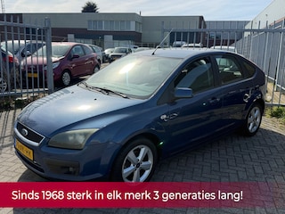 Ford Focus 1.6-16V Futura 5 deurs! Airco l Cruise l LM velgen l MTF-stuur! Nette goed onderhouden inruil koopje!