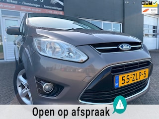 Ford C-MAX 1.6 EcoBoost Titanium van 2de Eig met parkeersensoren en trekhaak en navigatie en bluetooth telefoon / media en airco