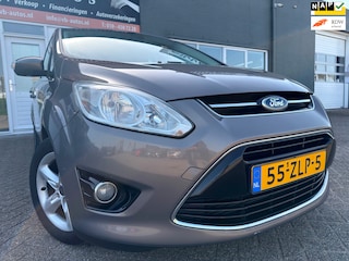 Ford C-MAX 1.6 EcoBoost Titanium van 2de Eig met parkeersensoren en trekhaak en navigatie en bluetooth telefoon / media en airco