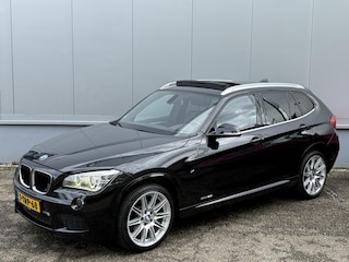 BMW X1 sDrive20i High Executive M-Sport Aut. 184 PK Panodak 19 Inch Camera Vol Leder Xenon Navi Professional
