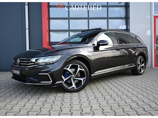 Volkswagen Passat Variant Business 1.4 TSI PHEV GTE Business 218PK | Pano | Led | Carplay | Trekhaak | ACC | Stoel & Stuurwielverwarming | Trekhaak | Leder | Massage | Virtual Cockpit | SOH 93%