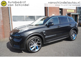 Lynk & Co 01 1.5 261PK! MY23 ZWARTE HEMEL! ORIGINEEL NEDERLANDS! 6,6KWH LADEN PANORAMADAK FULL LED 20INCH ADAPTIEVE CRUISE ANDROID/APPLECARPLAY NAVI STOELVERWARMING CLIMA PDC V+A ENZ..