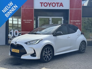 Toyota Yaris 1.5 Hybrid Executive Bi-tone PARKEERSENSOREN V+A APPLE CARPLAY/ANDROID AUTO AFN TREKHAAK