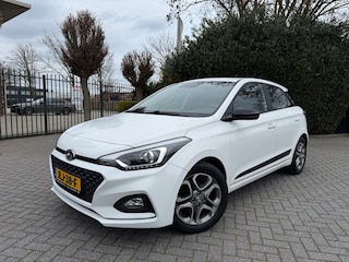 Hyundai i20 1.2 (4 cil.), Apple CarPlay, AIRCO, Cruise Control, Navigatie, Achteruitrijcamera, DAB, Bluetooth, Parkeersensoren