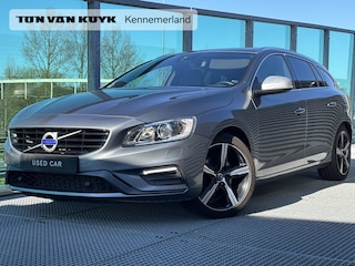 Volvo V60 2.0 T4 Business Sport / Trekhaak / Pano. dak / Standkachel / Leder / 190 PK / Stoelverwarming / Camera achter /