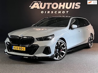 BMW 5-serie Touring 520i High Executive Edition M Stuurverwarming/Bower&Wilkins/21"/Glazendak/Trekhaak/ 360Camera/M Gordels/