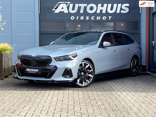 BMW 5-serie Touring 520i High Executive Edition M Stuurverwarming/Bower&Wilkins/21"/Glazendak/Trekhaak/ 360Camera/M Gordels/