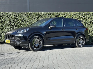 Porsche Cayenne 3.0 S E-Hybrid Platinum Edition, PANORAMADAK, SPORTCHRONO, LUCHTVERING, BOSE SOUND, LEDER/ALCANTARA, CRUISE CONTROL, CLIMATE CONTROL, STOELVERWARMING, LICHTMETAAL 20"