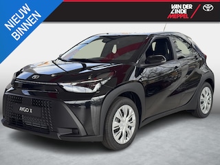 Toyota Aygo Hybrid 115 play Carplay Android Auto Clima