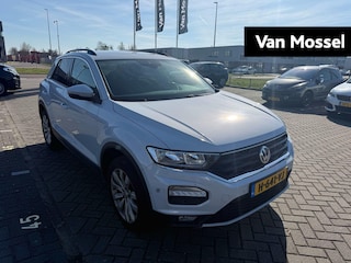 Volkswagen T-Roc 1.5 TSI Style | 150 PK | Automaat | Parkeersensoren | Trekhaak | Climatronic (Automatische Airco) | Stoelverwarming | Carplay / Android Auto