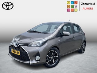 Toyota Yaris 1.5 Hybrid Dynamic Navigatie All seasonbanden