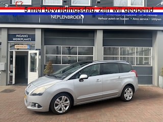 Peugeot 5008 1.6 THP GT 5p. Automaat,Leer,Panodak,Trekhaak Dealer onderhouden