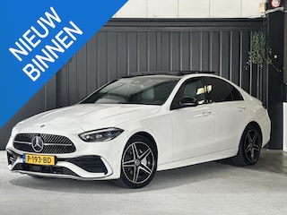Mercedes-Benz C-klasse 300 e AMG Line | AMG-styling | Panorama-dak | Sfeerverlichting | 360 Camera | Carplay | Cruise Control Adaptief |