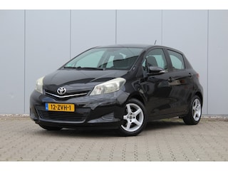 Toyota Yaris 1.0 VVT-i Aspiration | Airco | Trekhaak | Navigatie | Camera | APK |