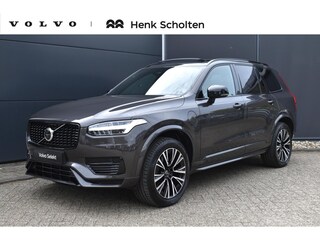 Volvo XC90 T8 Recharge AWD Ultra Dark | Luchtvering | Harman Kardon Premium Audio | Google Infotainment | Stoelverwarming | Stuurwielverwarming | 360° Parkeercamera | Parkeersensoren voor + achter | Semi-Electrische Wegklapbare trekhaak